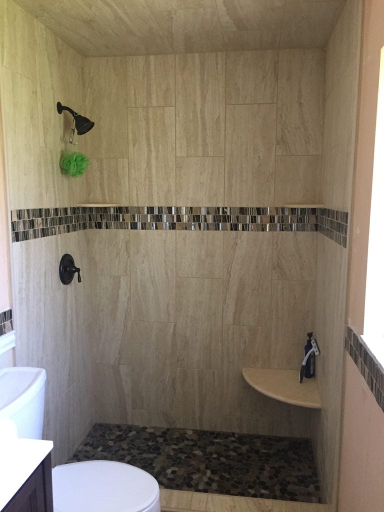 Beige Shower with Pebbles Beige Shower with Pebbles