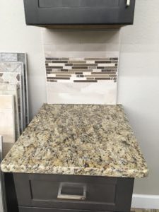 Backsplash with Decorative Strip