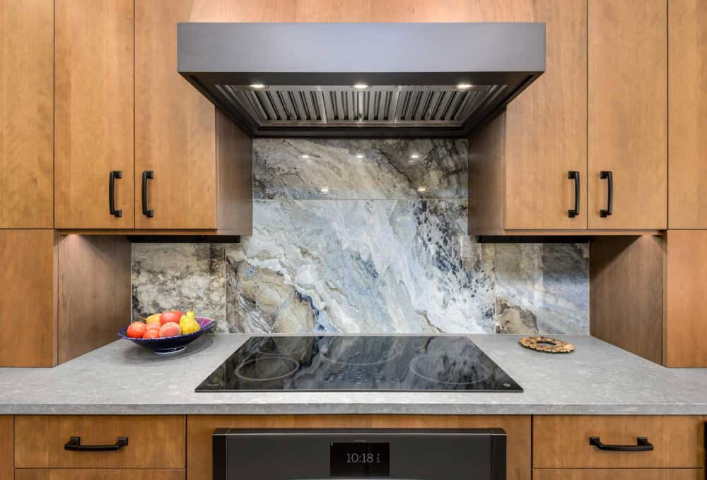 Tile Backsplashes Aren’t Out—Not Even Close 1 large format backsplash